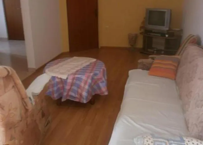 ゲストハウス Paradise ロパール