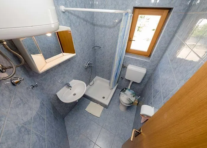 ゲストハウス Paradise ロパール