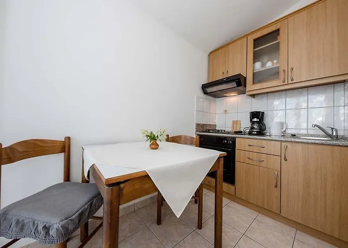 ゲストハウス Paradise