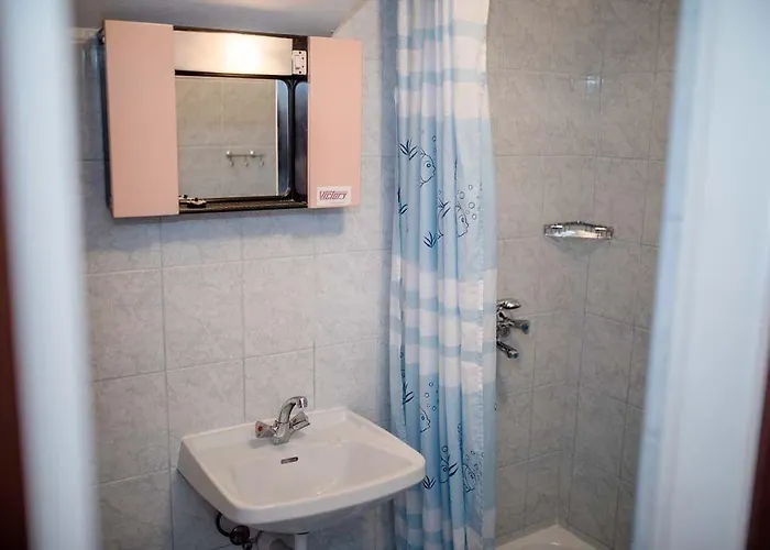 ゲストハウス Paradise 3*